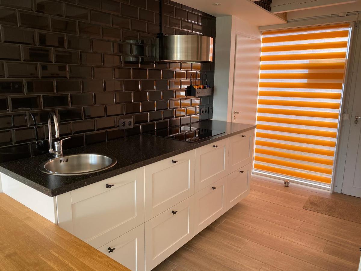 Barkas 23 Villa นิวว์ปอร์ท ภายนอก รูปภาพ
